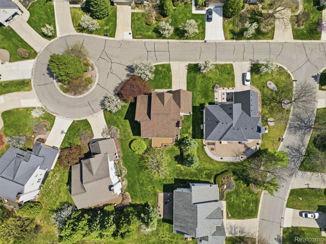 29435 Chelsea Crossing, Farmington Hills, MI 48331