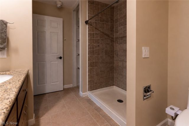 18251 Glencreek Lane, Strongsville, OH 44136