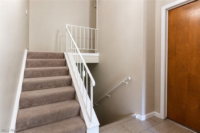 18251 Glencreek Lane, Strongsville, OH 44136