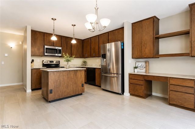 18251 Glencreek Lane, Strongsville, OH 44136