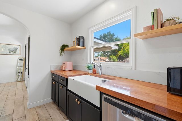 2142 N Wilson Avenue, Fresno, CA 93704