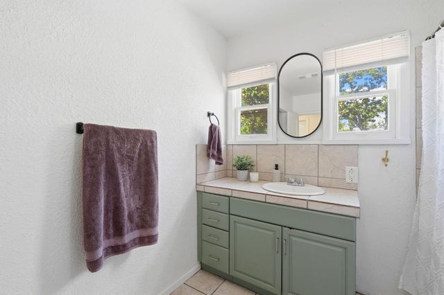 2142 N Wilson Avenue, Fresno, CA 93704