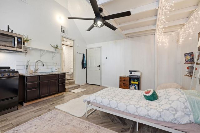 2142 N Wilson Avenue, Fresno, CA 93704