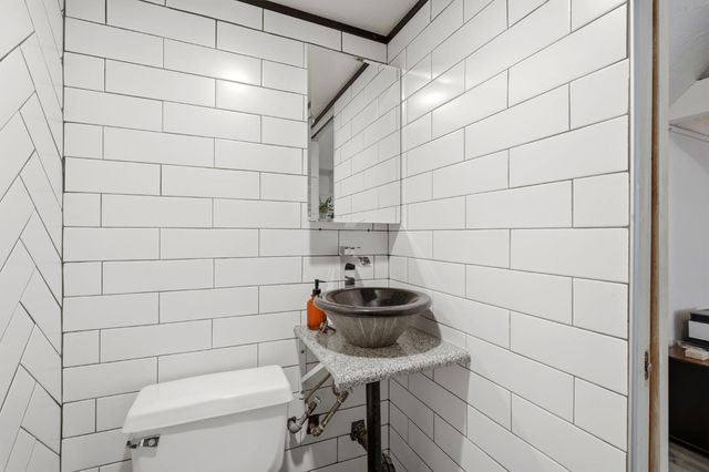 2142 N Wilson Avenue, Fresno, CA 93704