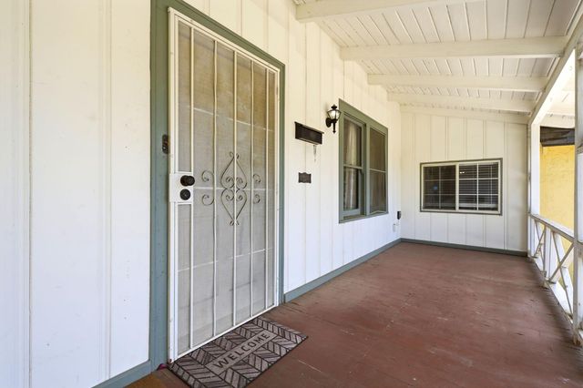 2142 N Wilson Avenue, Fresno, CA 93704