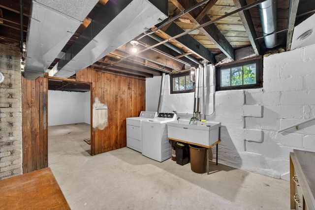 3427 N Cramer STREET, Milwaukee, WI 53211