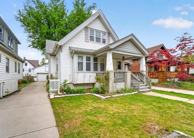 3427 N Cramer STREET, Milwaukee, WI 53211