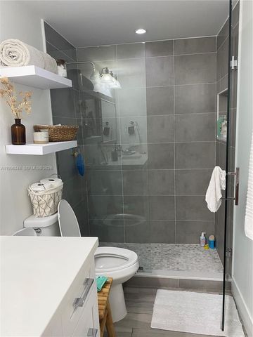 2201 BRICKELL AV 92, Miami, FL 33129