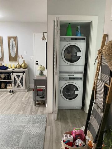 2201 BRICKELL AV 92, Miami, FL 33129