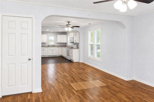 317 E Pine Street, Drexel, MO 64742