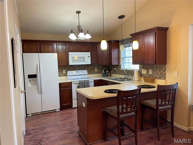 129 Emerald Way West, Granite City, IL 62040