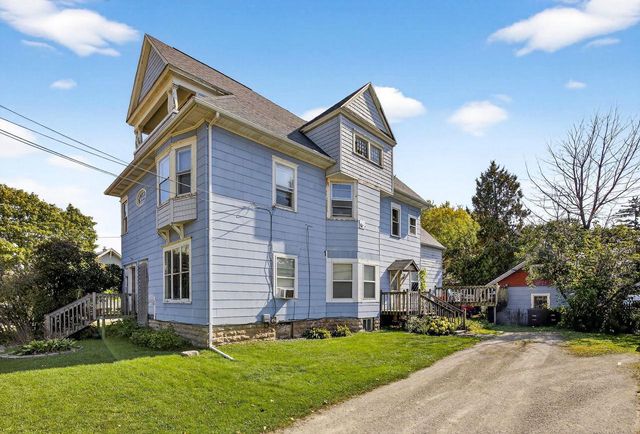 623 E IRVING AVENUE, Oshkosh, WI 54901