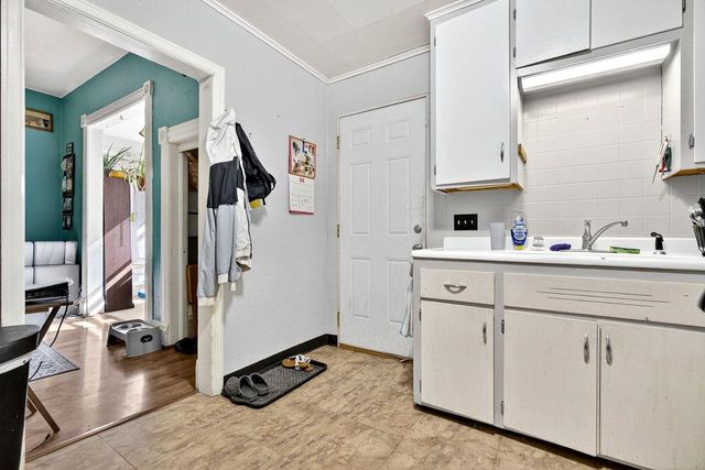 623 E IRVING AVENUE, Oshkosh, WI 54901