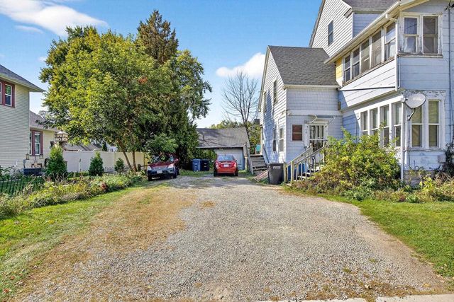 623 E IRVING AVENUE, Oshkosh, WI 54901