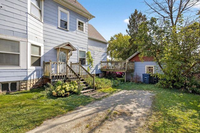 623 E IRVING AVENUE, Oshkosh, WI 54901