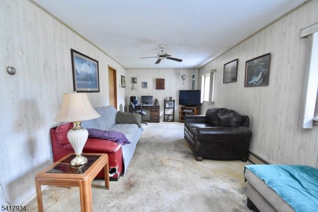 37 Jones Ln, Hardwick Twp., NJ 07825