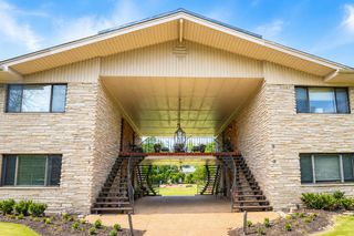 4400 POPLAR AVE # 25, Memphis, TN 38117
