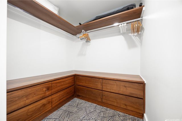 383 Kalaimoku Streets E2903, Honolulu, HI 96815