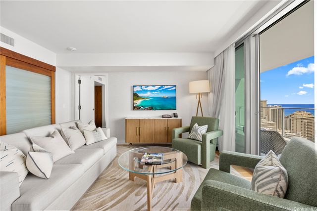 383 Kalaimoku Streets E2903, Honolulu, HI 96815