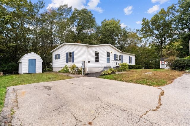 94 Leisurewoods Drive, Rockland, MA 02370