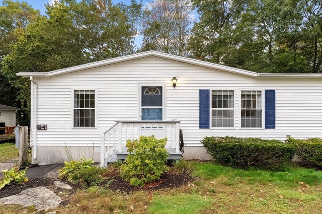 94 Leisurewoods Drive, Rockland, MA 02370
