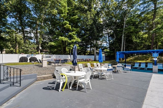 94 Leisurewoods Drive, Rockland, MA 02370