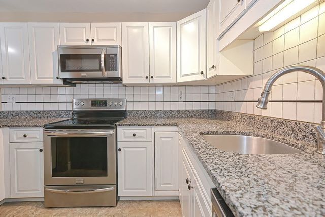 14 Sanford Road 29, Medway, MA 02053