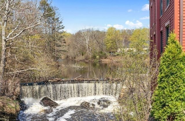14 Sanford Road 29, Medway, MA 02053
