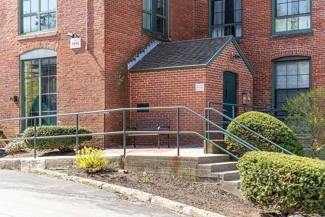 14 Sanford Road 29, Medway, MA 02053