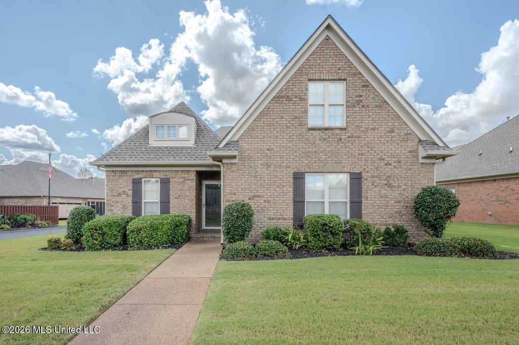5905 Savannah Crossing, Southaven, MS 38672 — exterior