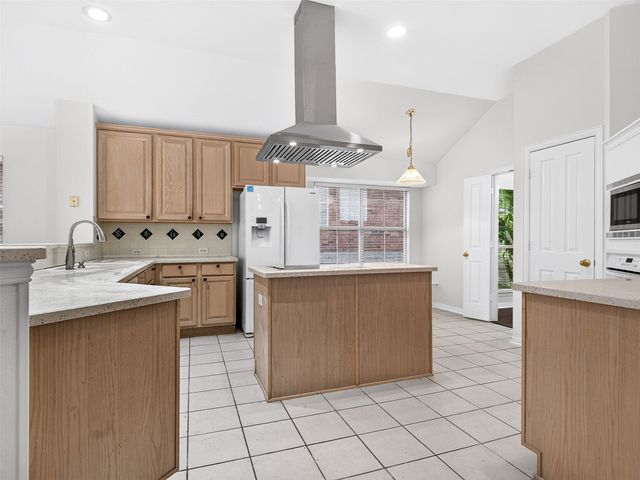 456 Ridge Meade Drive, Lewisville, TX 75067