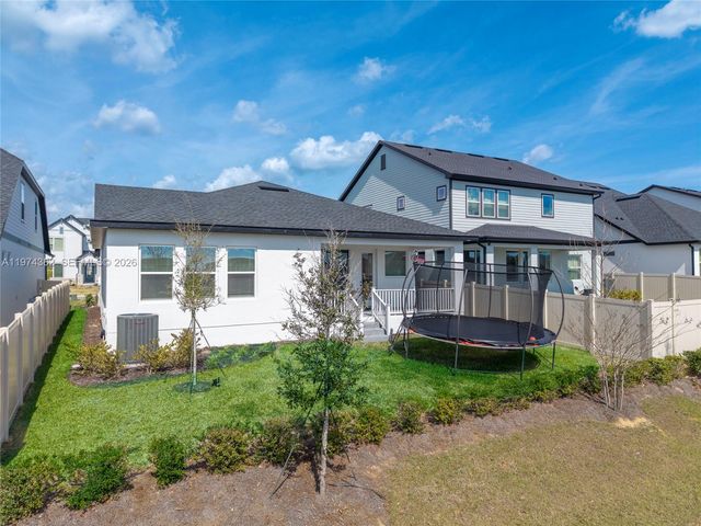 16966 Cedar Valley Cir, Clermont, FL 34711