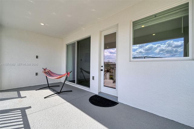 16966 Cedar Valley Cir, Clermont, FL 34711