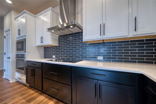 16966 Cedar Valley Cir, Clermont, FL 34711