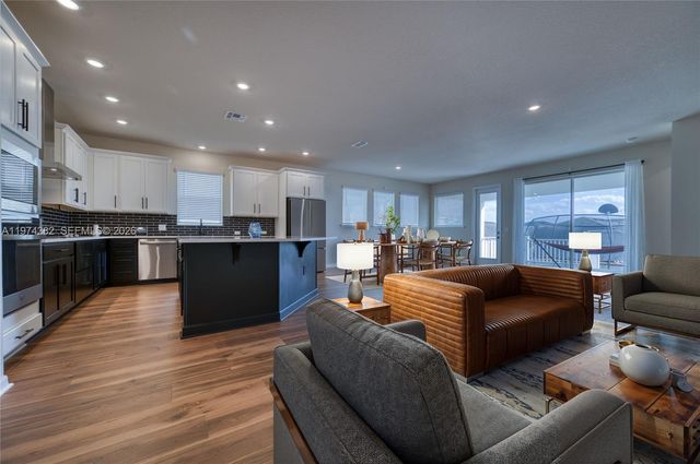 16966 Cedar Valley Cir, Clermont, FL 34711