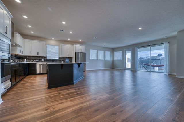 16966 Cedar Valley Cir, Clermont, FL 34711