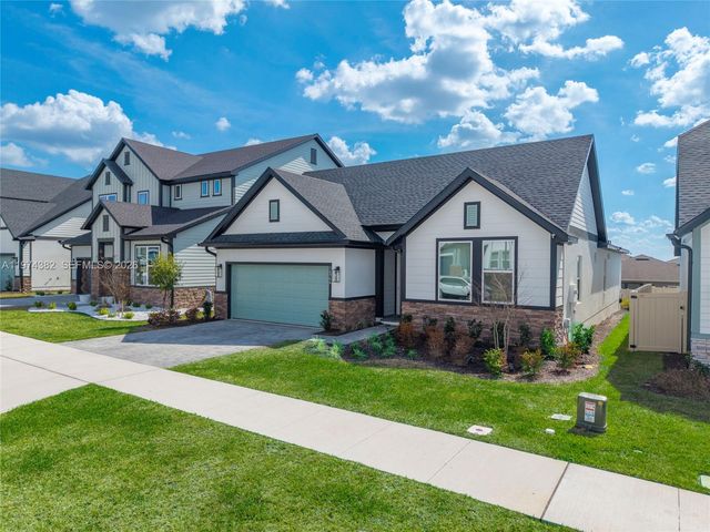 16966 Cedar Valley Cir, Clermont, FL 34711