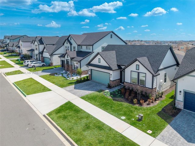 16966 Cedar Valley Cir, Clermont, FL 34711