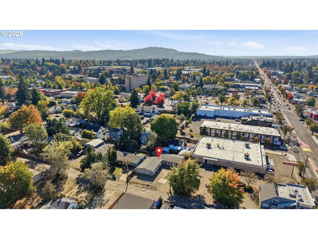 8240 Se KELLY St, Portland, OR 97266