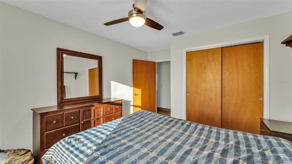 Image 16 of property listing at 3120 SHADY OAK DRIVE E, Lakeland, FL 33810