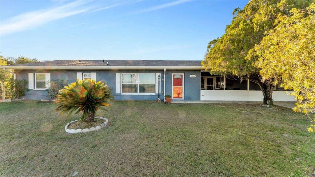 Image 3 of property listing at 3120 SHADY OAK DRIVE E, Lakeland, FL 33810