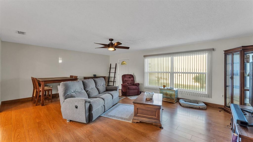 Image 6 of property listing at 3120 SHADY OAK DRIVE E, Lakeland, FL 33810