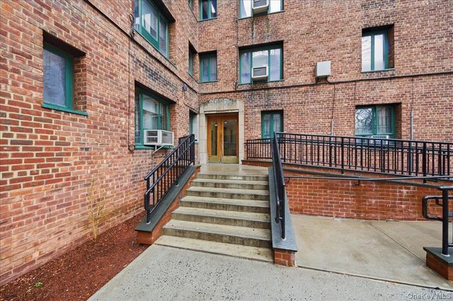 1561 Metropolitan Avenue TB, Bronx, NY 10462