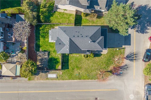 11003 Pansy Place NW, Silverdale, WA 98383