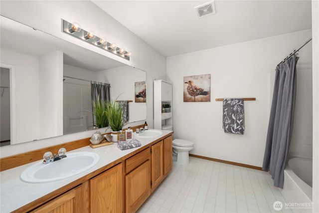 11003 Pansy Place NW, Silverdale, WA 98383