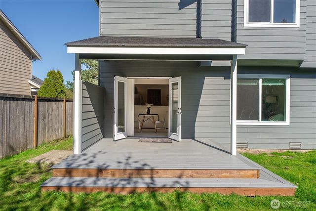 11003 Pansy Place NW, Silverdale, WA 98383