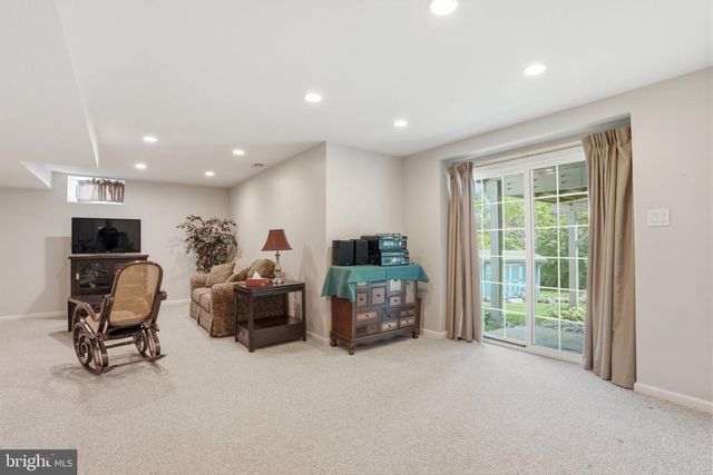 667 BIRCH CIR, Telford, PA 18969