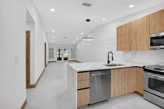 8901 Windtree Street, Boca Raton, FL 33496