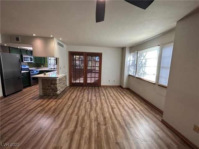 5915 Laredo Street, Las Vegas, NV 89146