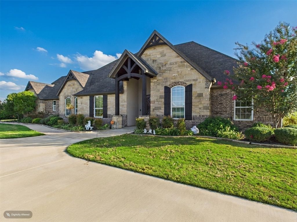 1201 E Iberian Court, Granbury, TX 76048 — exterior
